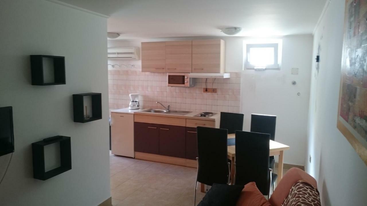 Apartment Sara Умаг Екстериор снимка